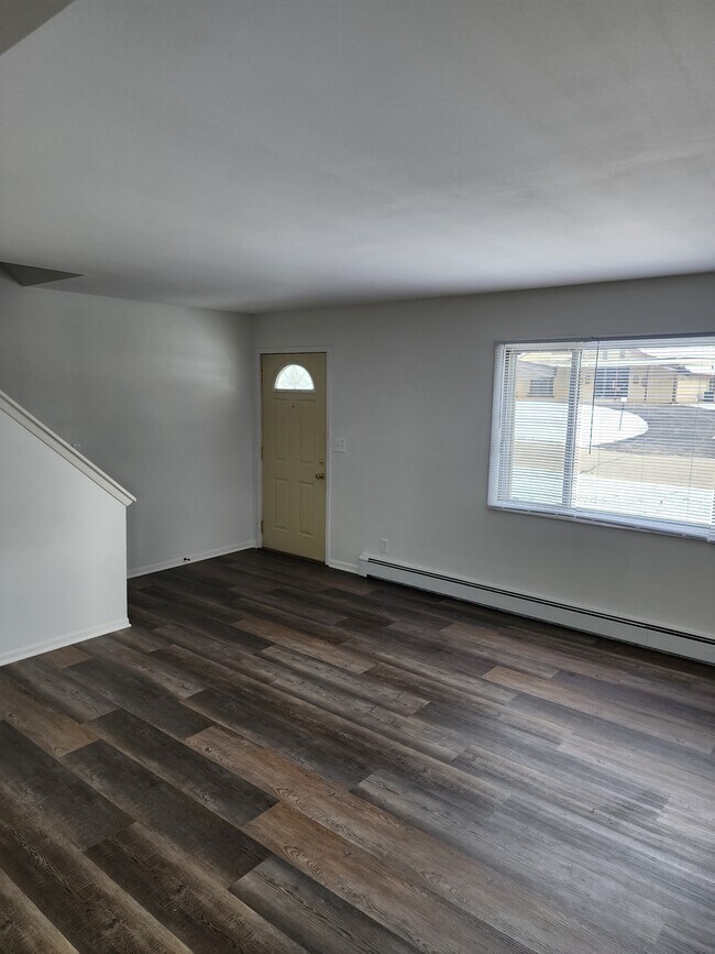 Building Photo - 1864 Murphy Woods Rd