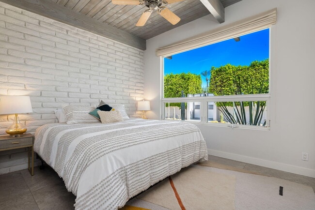 Building Photo - 1155 E Paseo El Mirador