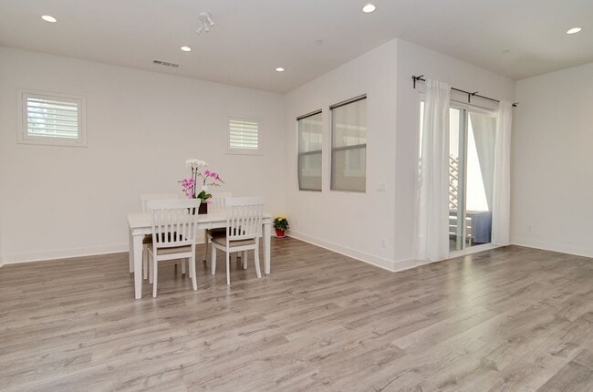 Building Photo - Gated 2017-Build Single Family Home for Re...