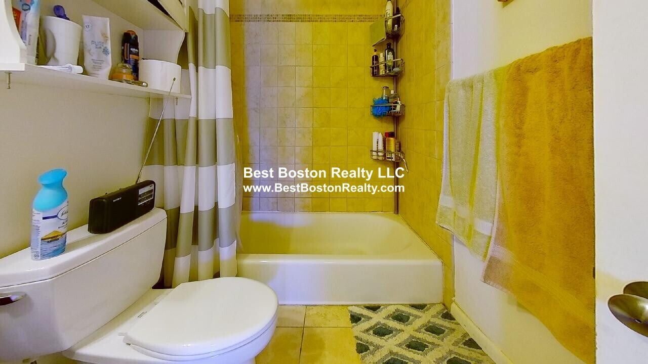 Building Photo - 84 Grant St