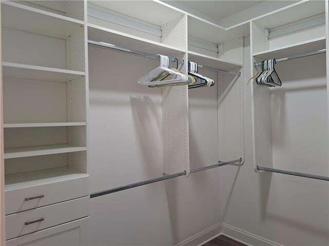 Building Photo - 341 Alan Cir