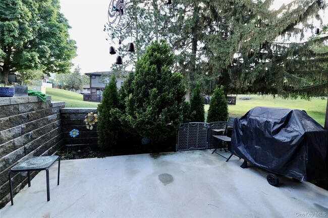 Building Photo - 11 Millholland Dr