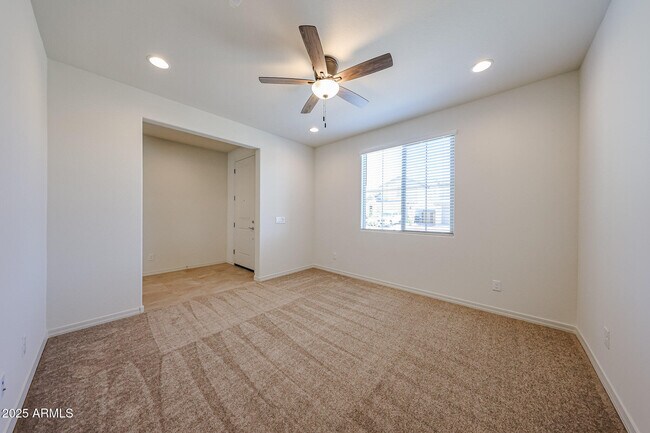 Building Photo - 16701 W Whispering Wind Dr