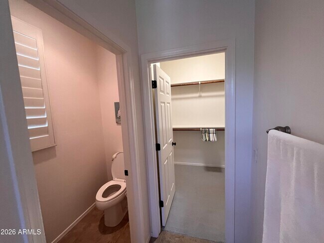 Building Photo - 4502 E Narrowleaf Dr