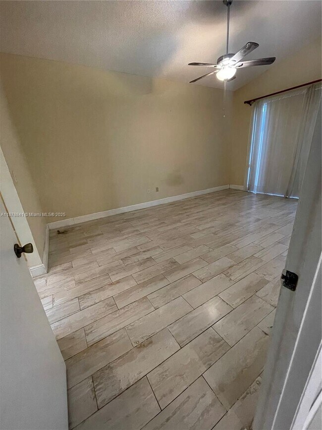 Building Photo - 1356 NW 159th Ln