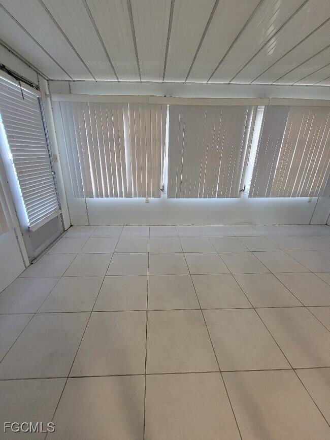 Building Photo - 45 Tangelo Ct