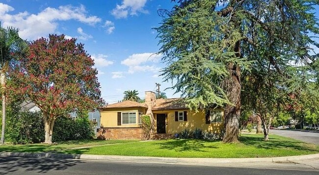 Building Photo - 2453 Alder St