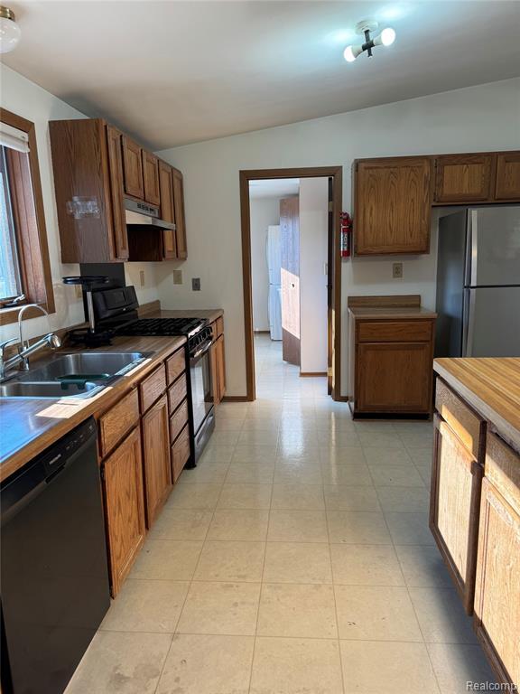 Building Photo - 2346 London Bridge Dr