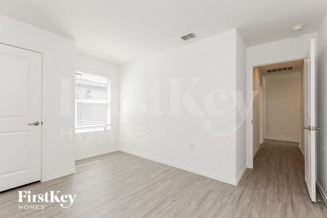 Building Photo - 4511 Emma Way
