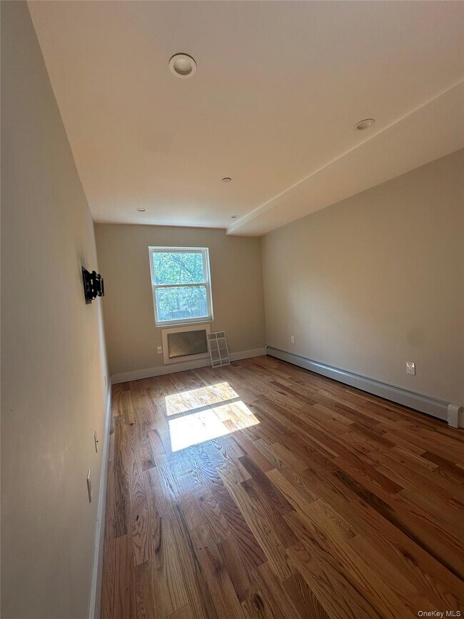 Building Photo - 238 Wyona St