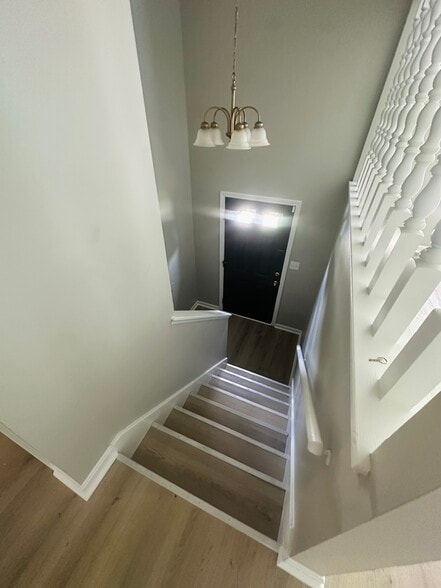 Building Photo - 3606 Baymeadow Dr