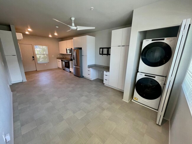Building Photo - Spacious Studio, PET FRIENDLY in Ho'opili ...