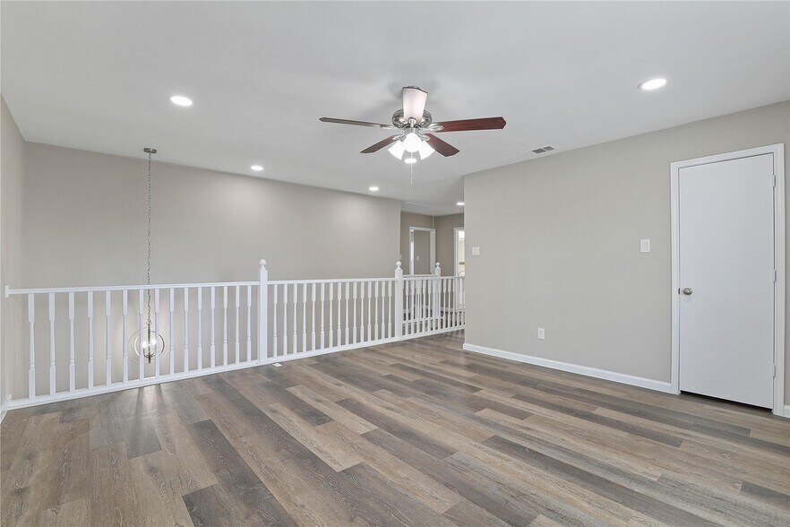 Building Photo - 4951 Garden Grove Rd