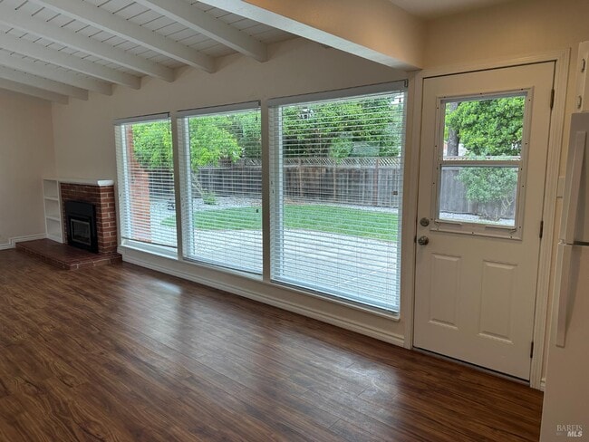 Building Photo - 52 Baca Vista