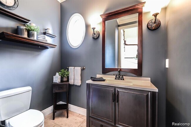 Building Photo - 51341 Park Pl Dr