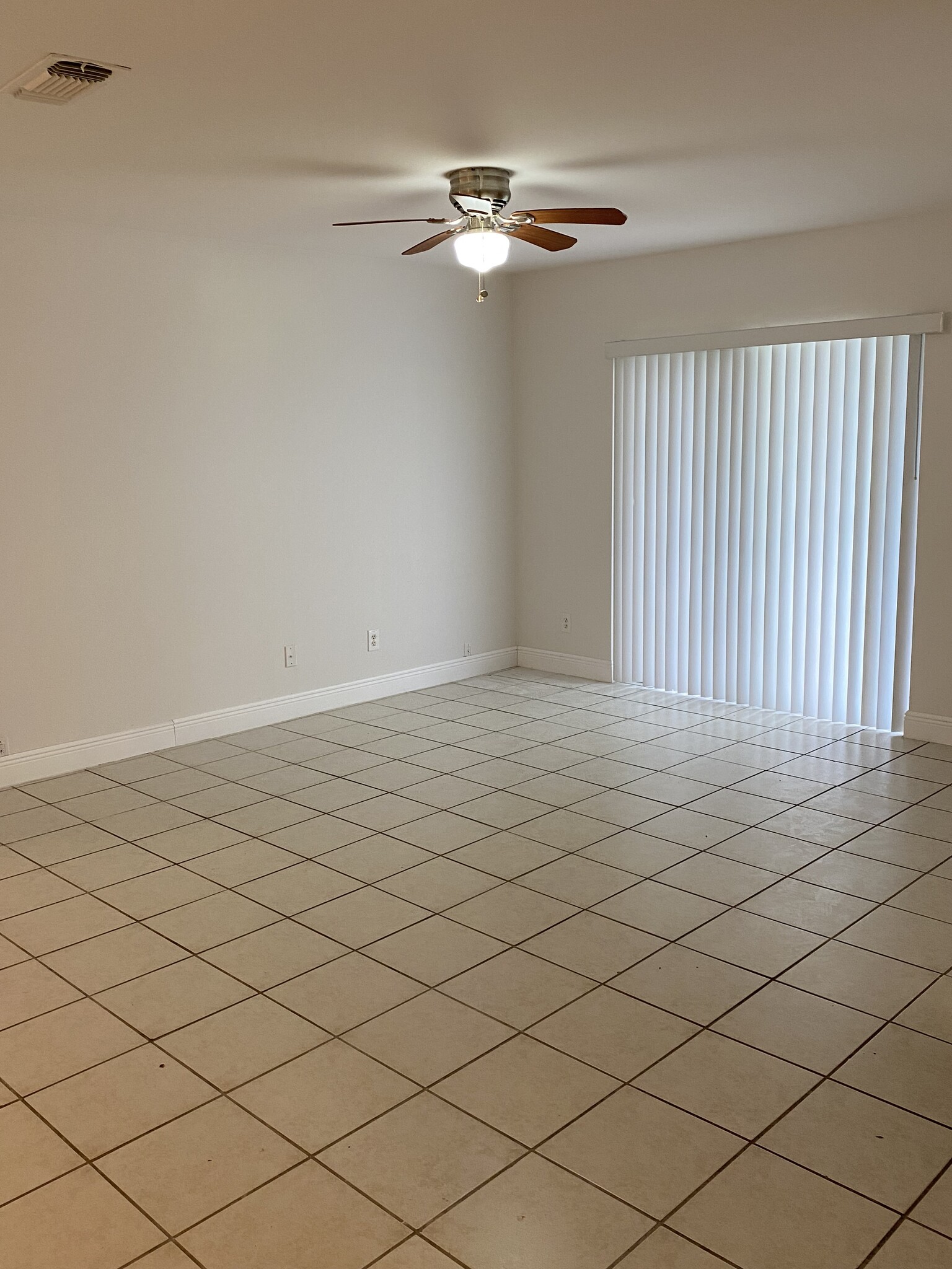 Living Room - 11263 W Atlantic Blvd