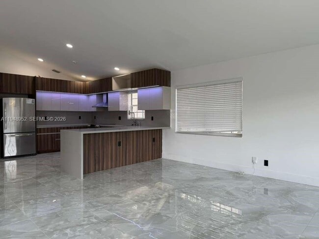 Building Photo - 189 Cameron Dr