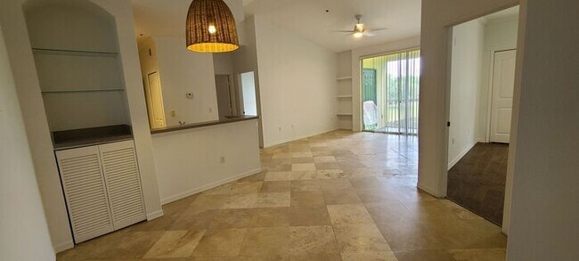 Building Photo - Spacious 2-Bed, 2-Bath Condo with Water Vi...