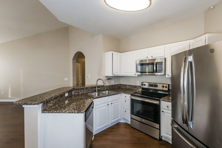 Building Photo - 17980 Villa Creek Dr