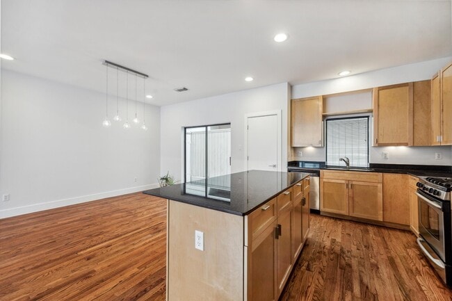Building Photo - 4427 Eigel St
