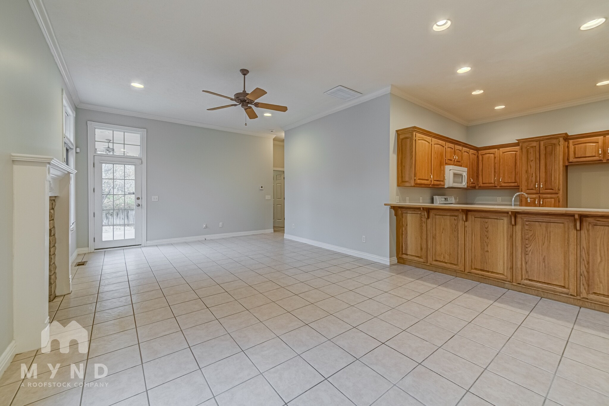 Building Photo - 3253 S Kickapoo Ave