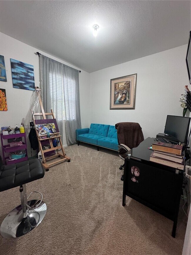 Building Photo - 25001 SW 118 Ct