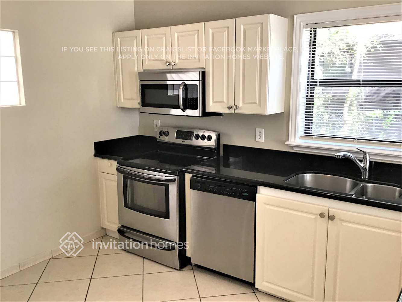 Building Photo - 3407 NW 112th Terrace