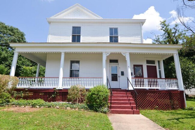 Primary Photo - 470 Rivermont, Unit 1