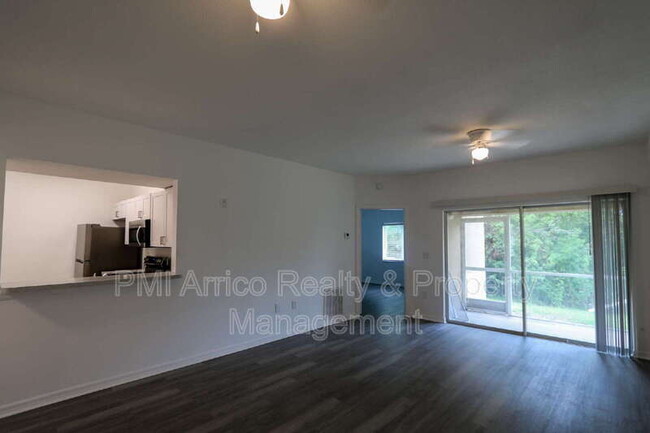 Building Photo - 9519 Newdale Way