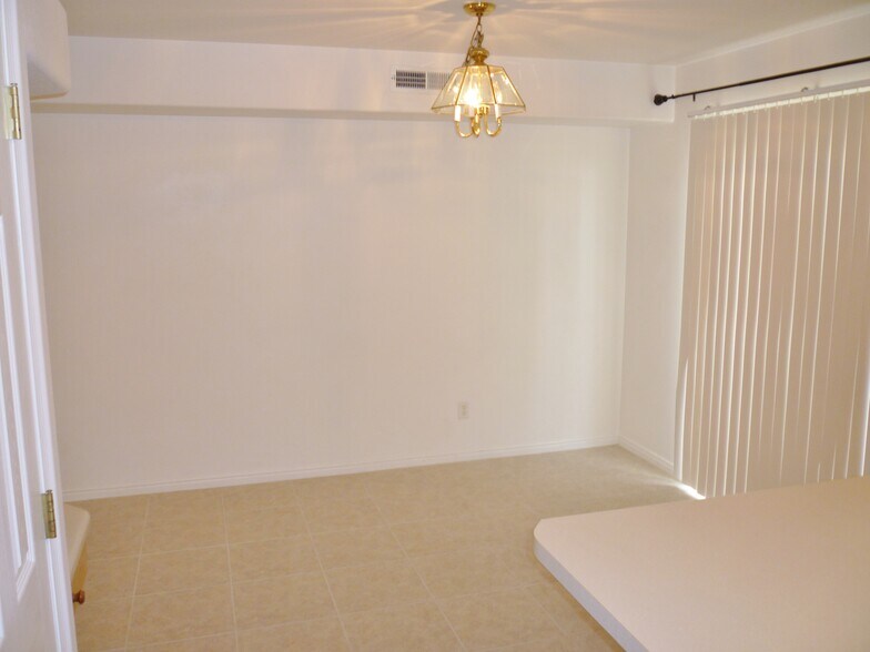 Building Photo - 1735 W 540 N