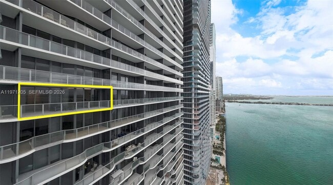 Building Photo - 700 NE 24th St