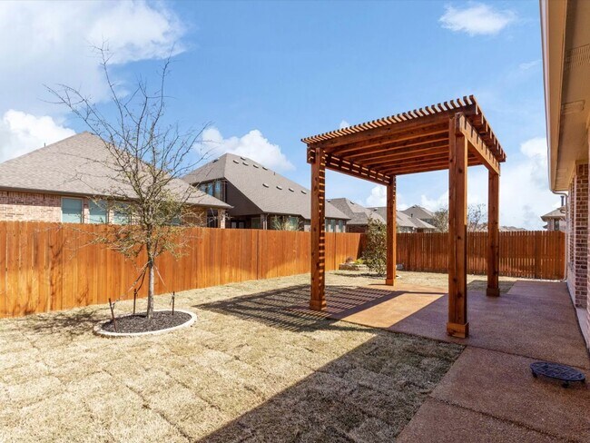 Building Photo - 14912 Belclaire Ave