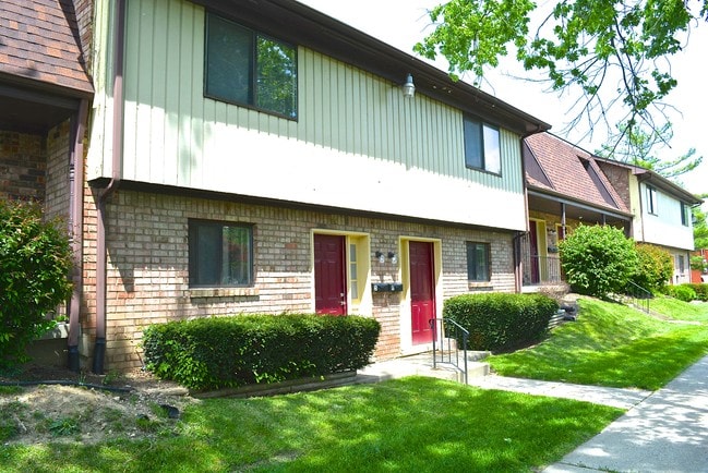 Building Photo - 720 W Centennial Ave