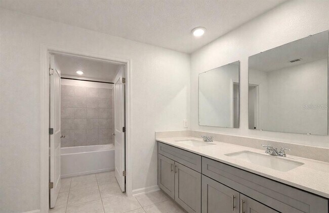 Building Photo - 1580 Marksman Rd