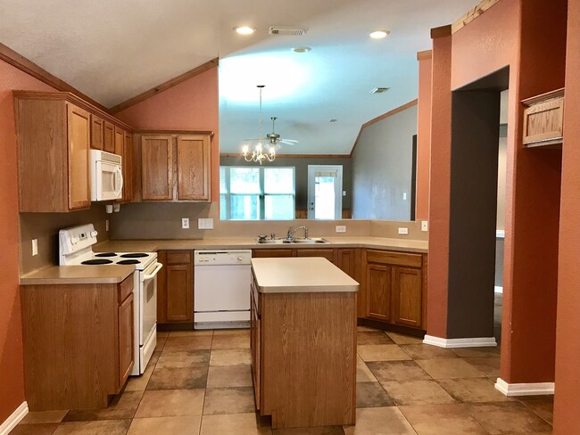 Building Photo - 13003 Bramford Pointe Ln