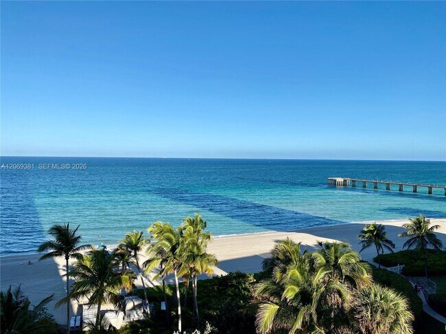 Building Photo - 16901 Collins Ave