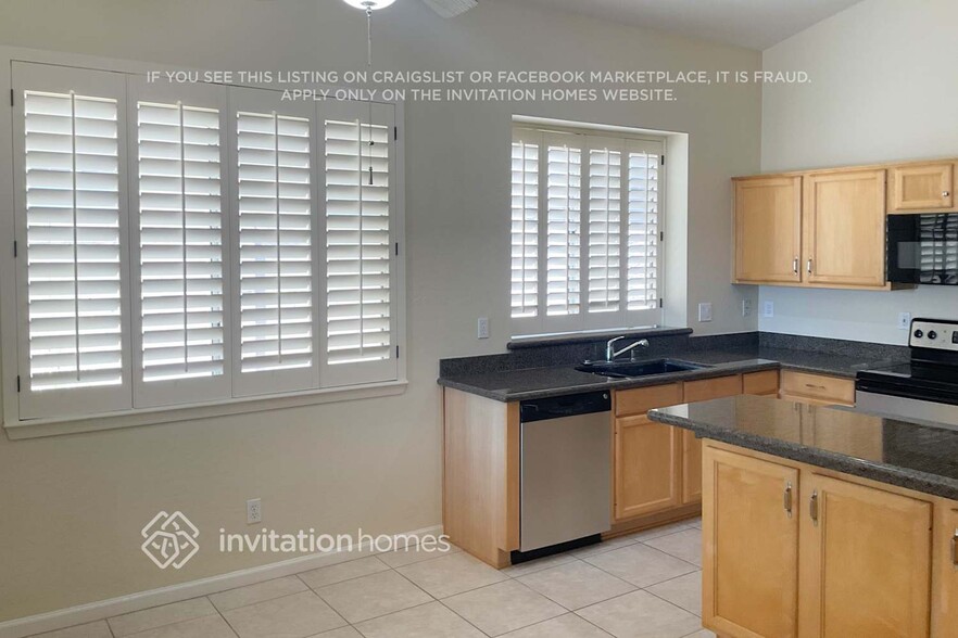 Building Photo - 28652 N 45th Way