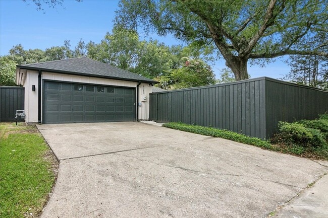 Building Photo - 4360 Thomas Ln