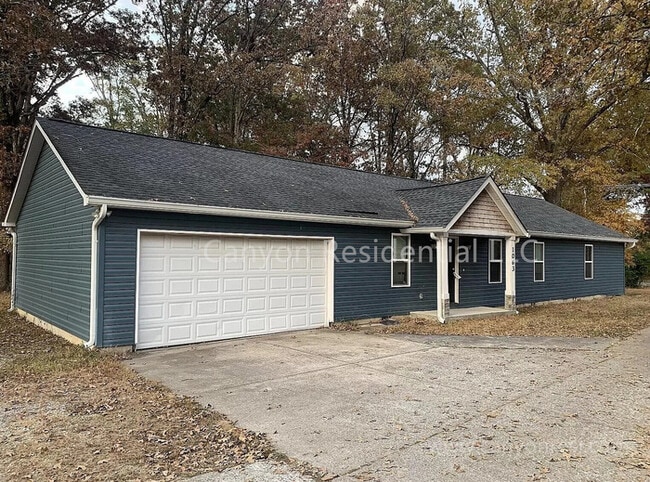 Primary Photo - 1063 Givens Rd