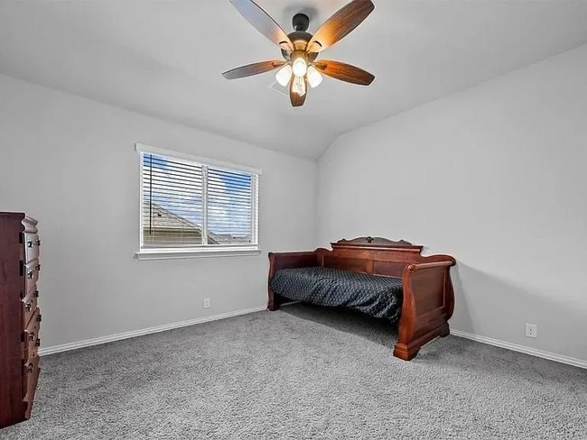 Building Photo - 1902 Sunflower Dr