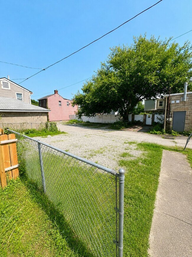 Building Photo - 268-272 Butler Street