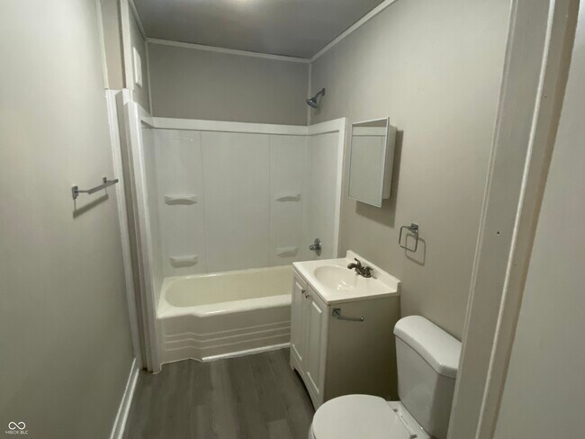 Building Photo - 1335 N Ewing St