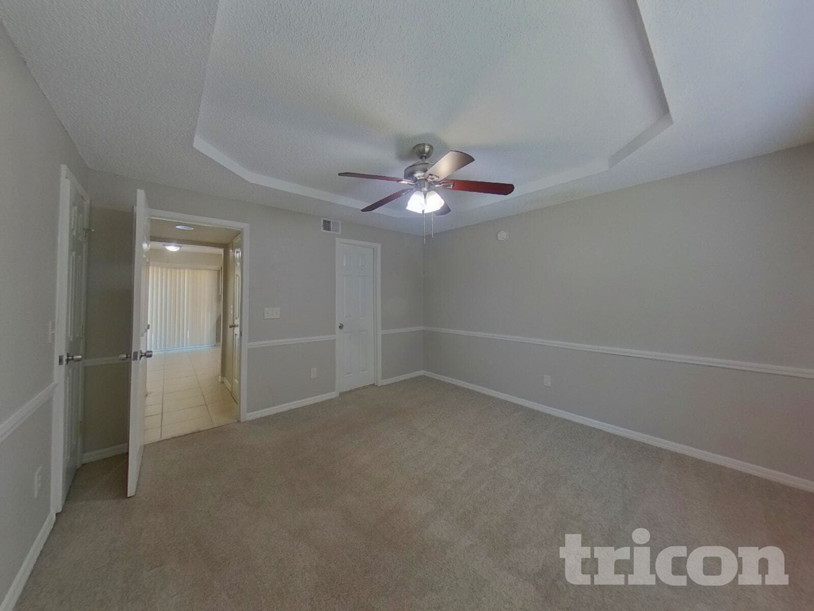 Building Photo - 12739 Serenade Cir N