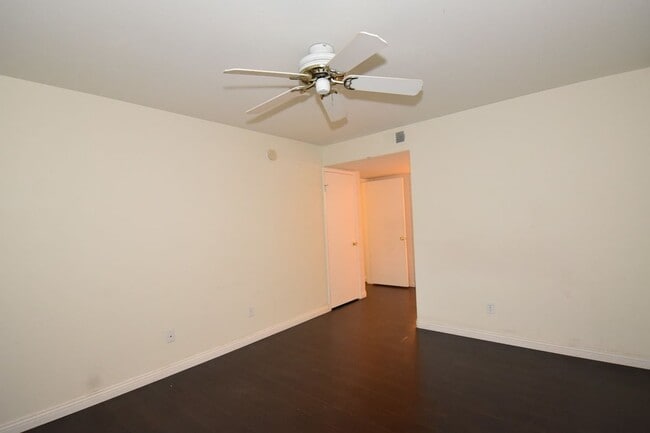 Building Photo - 3125 Casey Dr