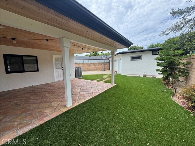 Building Photo - 380 Mira Loma Pl