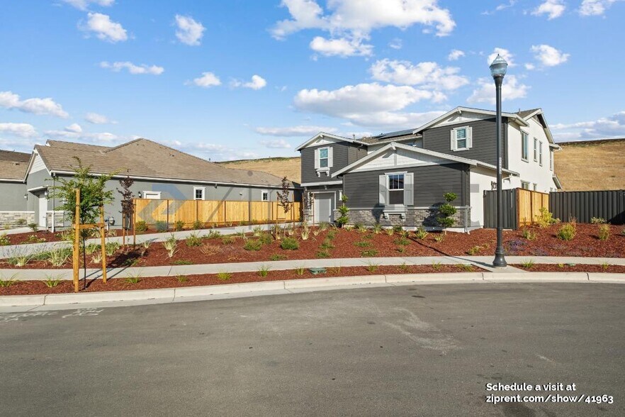 Building Photo - 7813 Lamplight Ct