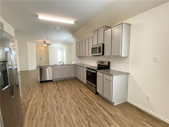 Building Photo - 301 Greatest Gift Wy