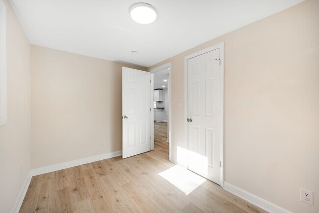 Building Photo - 2625 Booker Ave