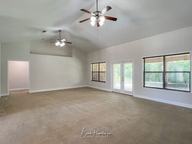 Building Photo - 2080 Stennis Dr