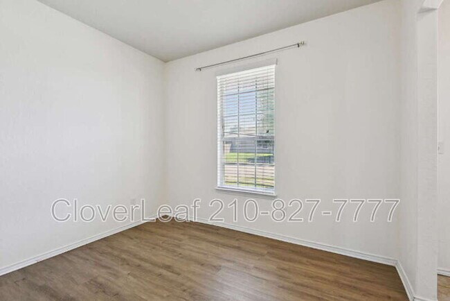 Building Photo - 3628 Lazy Diamond